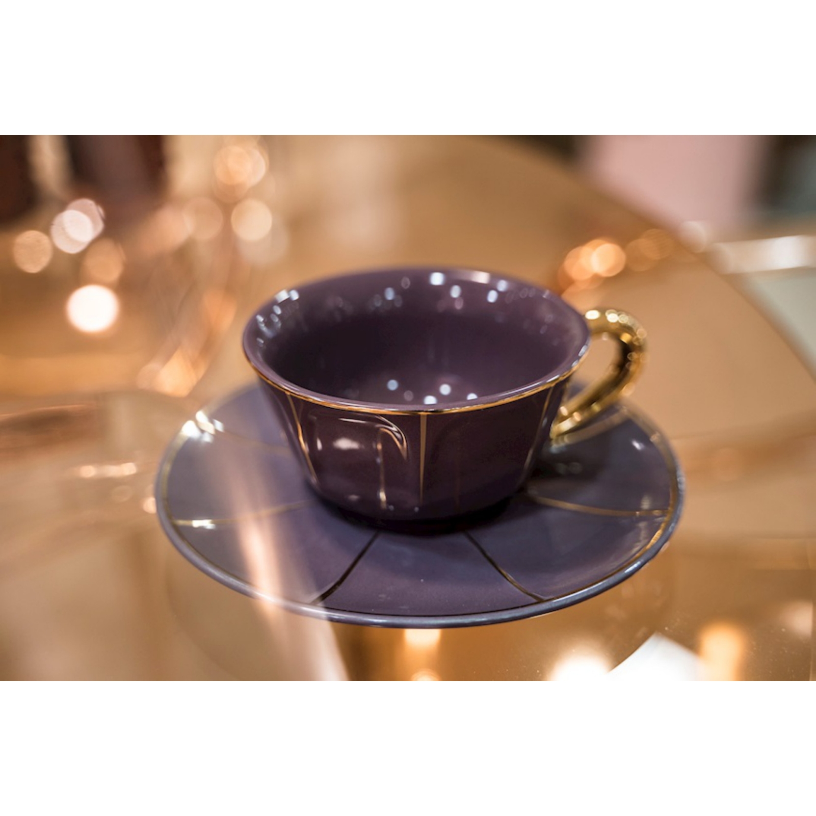 Immagini Stock - Quattro Semplici In Ceramica Caffè O Tè Tazze