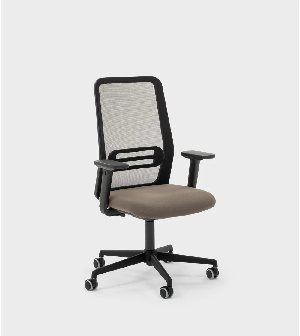 Viganò Office - Queen 2022 Manager Armchair with Mesh Backrest